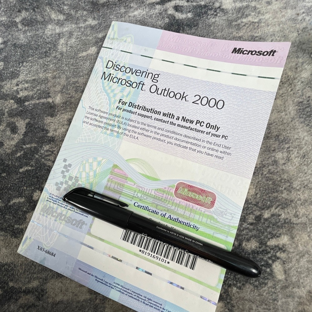 Discovering Microsoft Outlook 2000 Manual with Certificate of‎ Authenticity COA